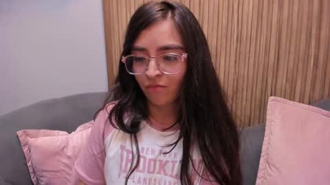Snapshot of eva_macalliter chatting on 01.08.25 Angelinne online show from 01.08.25