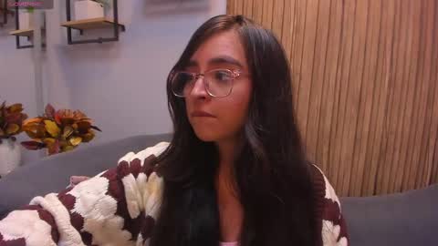 Snapshot of eva_macalliter chatting on 01.19.25 Angelinne online show from 01.19.25