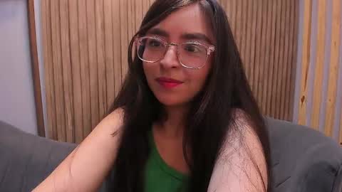 Snapshot of eva_macalliter chatting on 02.08.25 Angelinne online show from 02.08.25