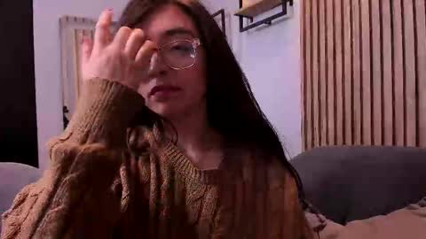 Snapshot of eva_macalliter chatting on 09.10.25 Angelinne online show from 09.10.25