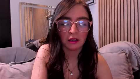 Snapshot of eva_macalliter chatting on 10.16.25 Angelinne online show from 10.16.25