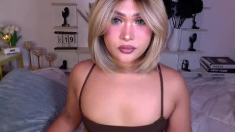 Queen Eva Mazikeen online show from 10.19.25