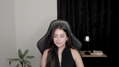 eva_monn online show from 01.10.25