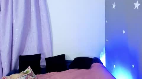 Snapshot of eva_sanderslee chatting on 12.19.24 Eva online show from 12.19.24