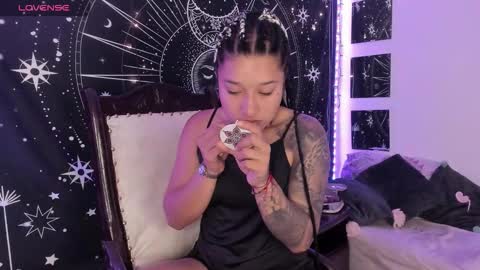 Snapshot of eva_sanderslee chatting on 09.25.25 Eva online show from 09.25.25