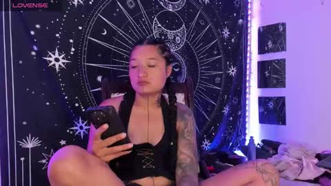 Snapshot of eva_sanderslee chatting on 10.10.25 Eva online show from 10.10.25