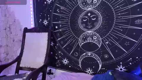 Snapshot of eva_sanderslee chatting on 11.08.25 Eva online show from 11.08.25