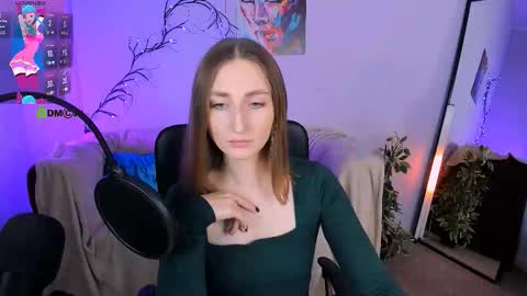 Snapshot of eva_smiith_ chatting on 10.15.25 Eva online show from 10.15.25