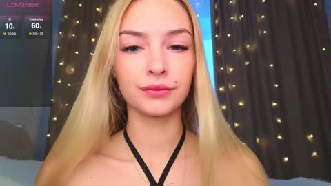 Hello Im Eva online show from 01.05.25
