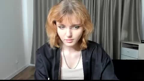 Snapshot of eva_vv chatting on 06.17.26 Eva online show from 06.17.26