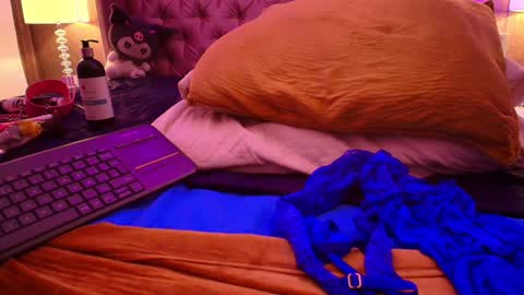 Snapshot of evaa_cloee chatting on 01.31.25 EVA CLOEE online show from 01.31.25