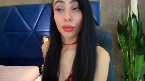 Snapshot of evaa_cloee chatting on 10.20.25 EVA CLOEE online show from 10.20.25