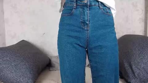 Snapshot of evaa_love_ chatting on 02.21.26 Eva online show from 02.21.26