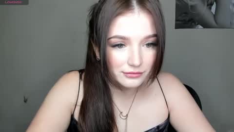 Snapshot of evaamillerr chatting on 01.06.25 Eva online show from 01.06.25