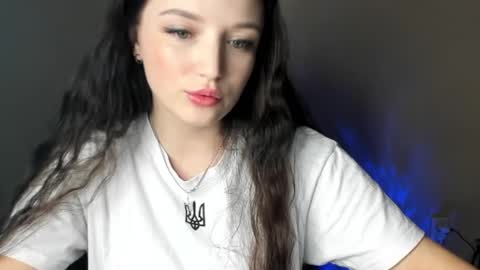 Snapshot of evaamillerr chatting on 02.24.25 Eva online show from 02.24.25