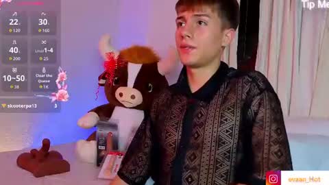 Snapshot of evaan_hot chatting on 06.25.26 EVAN online show from 06.25.26
