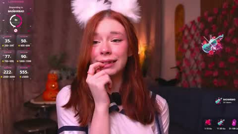 Snapshot of evaaura chatting on 11.08.25 Eva online show from 11.08.25