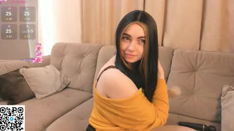 Snapshot of evablimey chatting on 10.24.25 Eva online show from 10.24.25