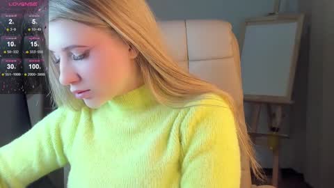 Snapshot of evacadooo chatting on 01.16.25 Eva online show from 01.16.25