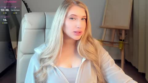 Snapshot of evacadooo chatting on 01.19.25 Eva online show from 01.19.25