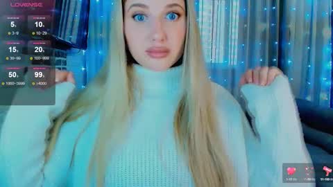 Snapshot of evacadooo chatting on 10.04.25 Eva online show from 10.04.25