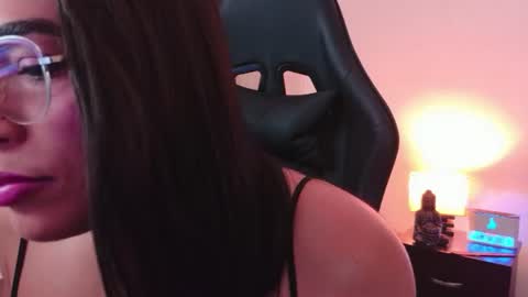 Snapshot of evacarters chatting on 07.31.26 Jenny Carters online show from 07.31.26