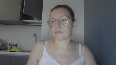 Snapshot of evaglad chatting on 09.21.25 evaglad online show from 09.21.25
