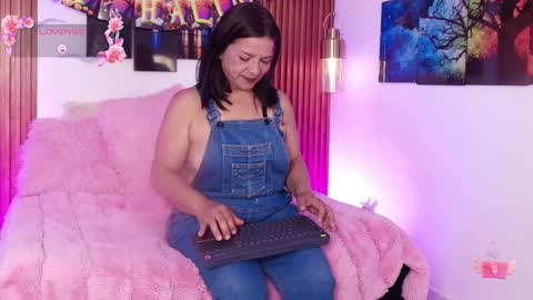 EVA GODDESS  online show from 10.14.25