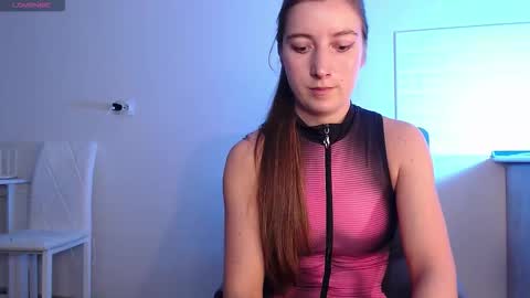 Snapshot of evahailey_ chatting on 11.05.25 Eva online show from 11.05.25