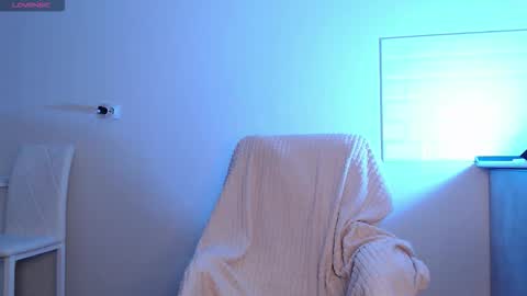 Snapshot of evahailey_ chatting on 11.10.25 Eva online show from 11.10.25