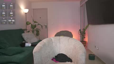 Snapshot of evajacksss_ chatting on 09.25.25 evajacksss_ online show from 09.25.25