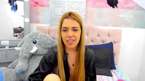 Snapshot of evaloviaa_ chatting on 02.26.25 Eva online show from 02.26.25