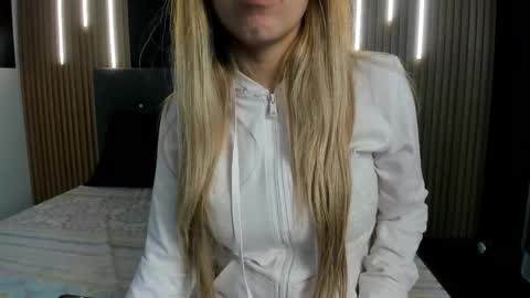 Snapshot of evaloviaa_ chatting on 02.28.26 Eva online show from 02.28.26