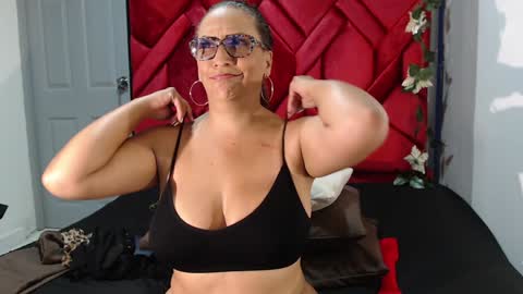 Snapshot of evamills1 chatting on 12.30.24 Eva Mills online show from 12.30.24