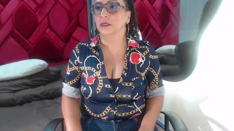 Snapshot of evamills1 chatting on 01.30.25 Eva Mills online show from 01.30.25