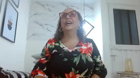 Snapshot of evamills1 chatting on 09.09.25 Eva Mills online show from 09.09.25