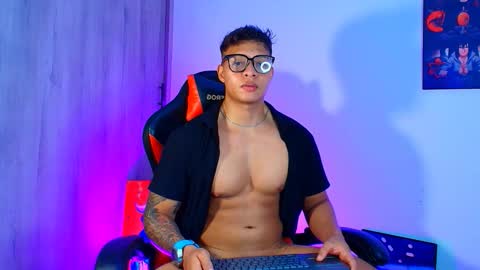 EVAN GREY online show from 11.04.25