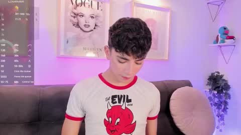 Snapshot of evan_voss chatting on 10.26.25 Evan voss  help me get 200 likesindependent model online show from 10.26.25