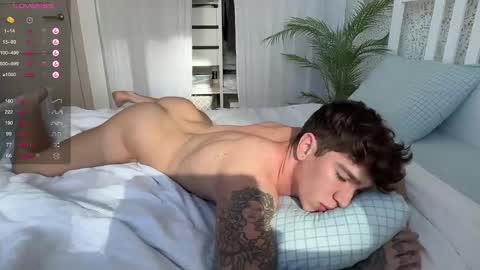 Snapshot of evan_white_ chatting on 09.09.25 evan_white_ online show from 09.09.25