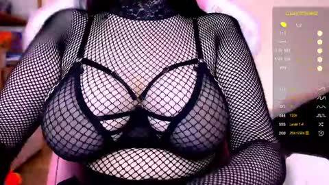 Streams schedule Wed Thursday Friday Saturday Sunday 1100-1700GMT Monday and Tuesday Day offs online show from 04.20.26