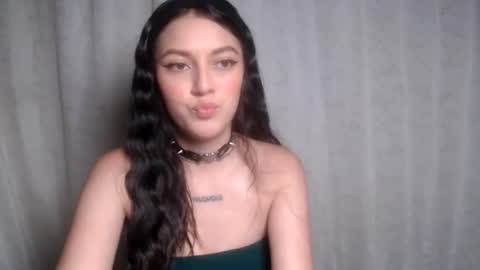 Snapshot of evangeline_petite chatting on 07.20.26 eva online show from 07.20.26
