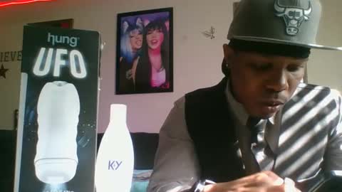 evanschris2048 online show from 02.28.25