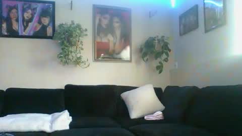 evanschris2048 online show from 11.20.25