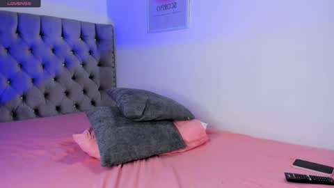 Eva Olimpo online show from 04.06.26