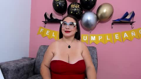 evapalmer_1 online show from 10.29.25