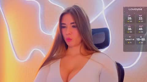 Snapshot of evapuff chatting on 11.09.25 evapuff online show from 11.09.25