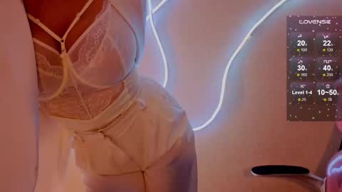 Snapshot of evapuff chatting on 11.24.25 evapuff online show from 11.24.25