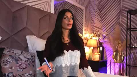 EvaRhea online show from 03.24.26