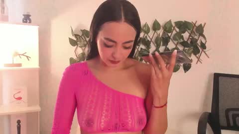 Snapshot of evaritz__ chatting on 01.13.26 EVARITZ online show from 01.13.26