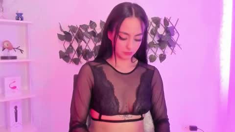 Snapshot of evaritz__ chatting on 02.02.26 EVARITZ online show from 02.02.26